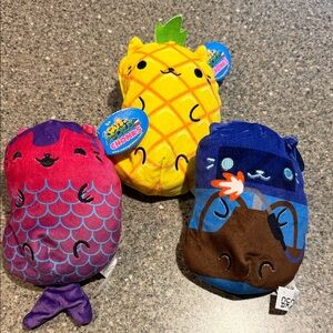 New Cats vs pickles chonks toys